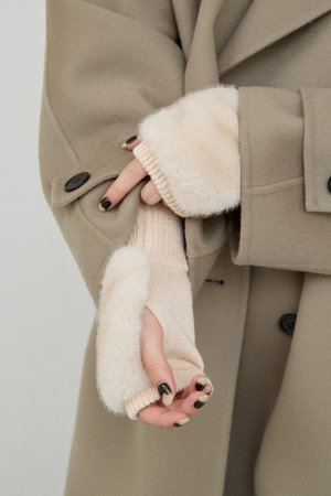 ガリャルダガランテ/GALLARDAGALANTEの【予約販売】フェイクファーハンドウォーマー