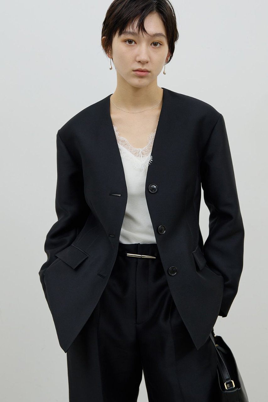 美品　ガリャルダガランテ　ブラック テーラードジャケット ダブルボタン 美品 ガリャルダガランテ ブラック テーラードジャケット ダブルボタン