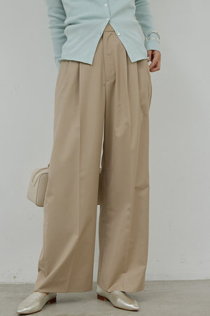 ガリャルダガランテ/GALLARDAGALANTEの【予約販売】タックストレートパンツ(110600/110601)