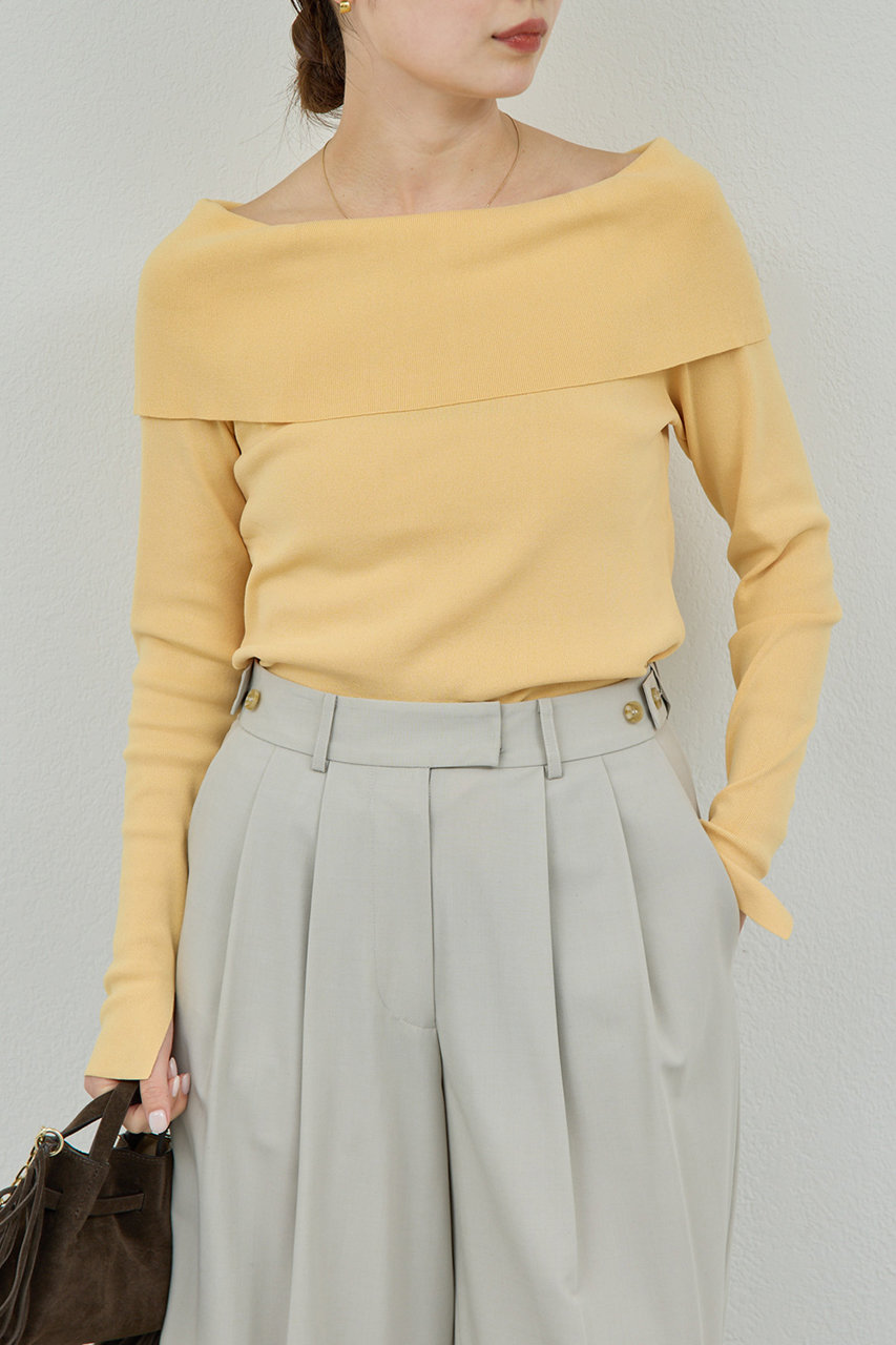 オフショルニット