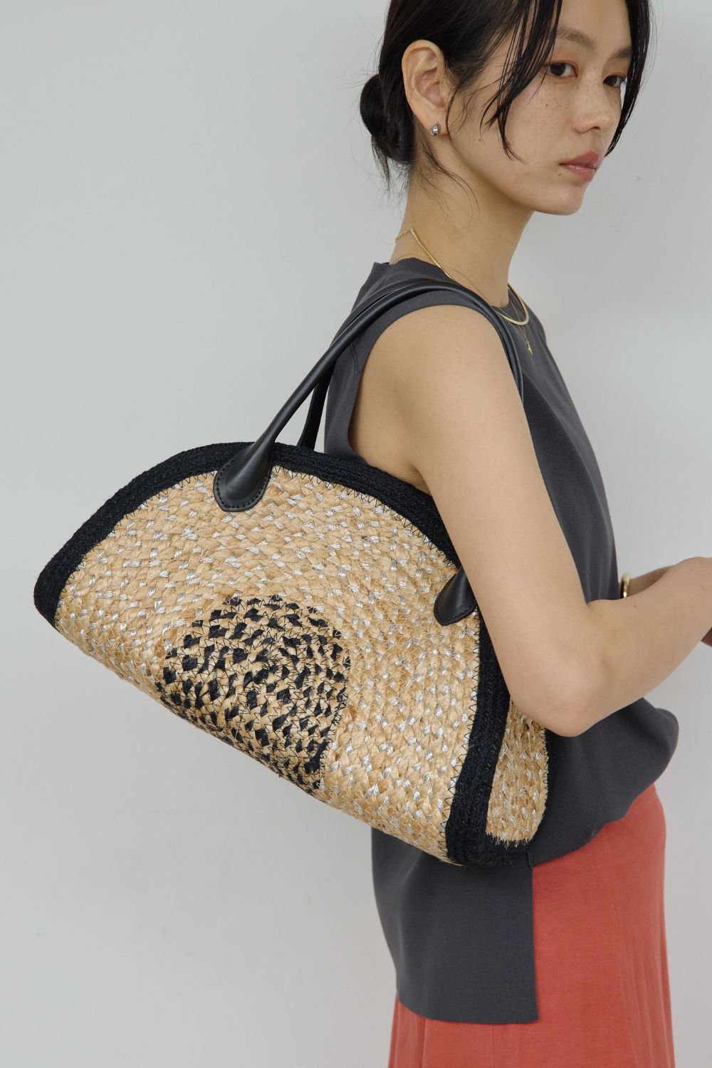 【Jhuri Shate】ハーフサークルバッグ/L