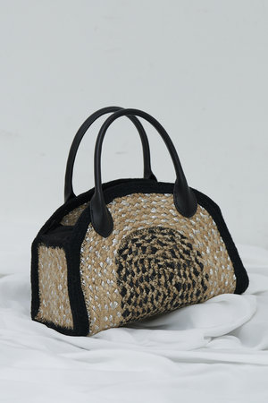 ガリャルダガランテ/GALLARDAGALANTEの【予約販売】【Jhuri Shate】ハーフサークルバッグ/S