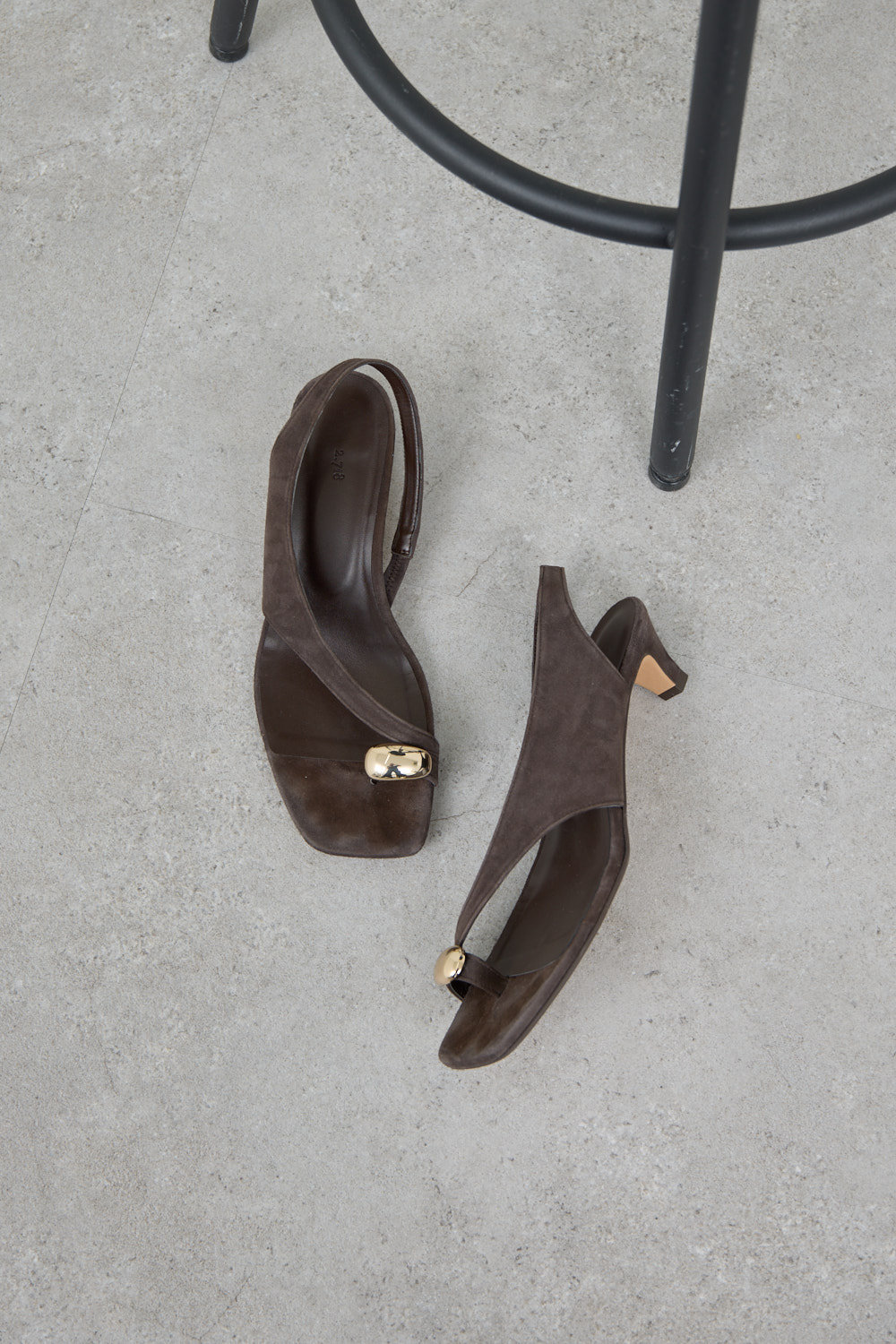 ガリャルダガランテ/GALLARDAGALANTEの【予約販売】【2.718】サムリングサンダル(ダークブラウン/GGN1061313A0001)