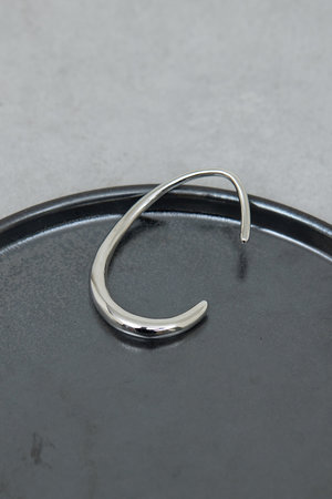 ガリャルダガランテ/GALLARDAGALANTEのカーブバングル