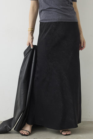 ガリャルダガランテ/GALLARDAGALANTEの【予約販売】起毛サテンフレアスカート(110700/110703)