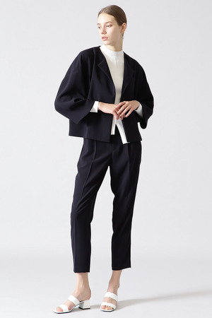 アドーア/ADOREのドライタッチジョーゼットノーボタンジャケット