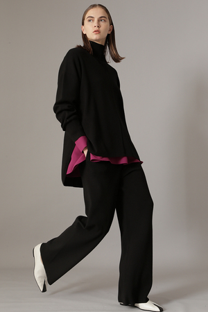 クリアストレッチニットパンツ