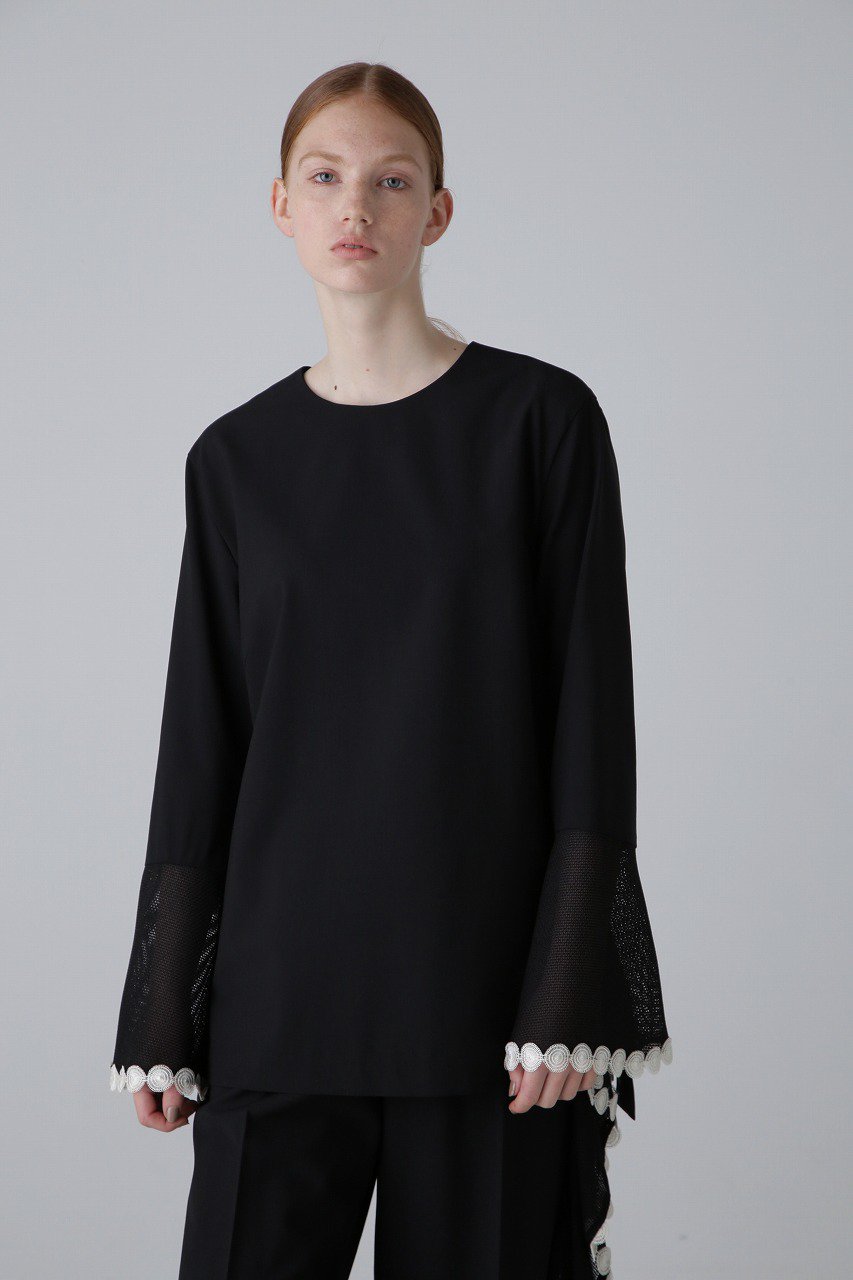 ADORE(アドーア)｜レノクロスラッフルブラウス/ブラック の通販