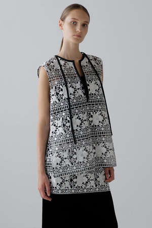 アドーア/ADOREの＜20周年記念＞リュクスオーナメントレースブラウス(110400/110401)