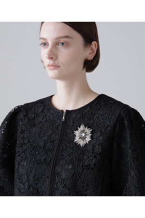 アドーア/ADOREのデコラティブブローチ