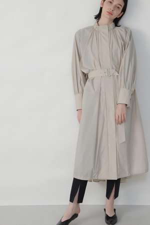 アドーア/ADOREの◆ナイロン２ＷＡＹセンタースリットペンシルパンツ(110600/110601)