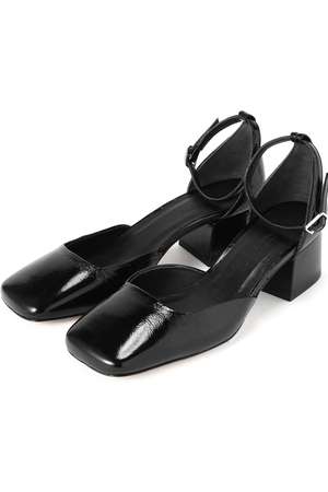 アドーア/ADOREのアンクルストラップシューズ(130100/130103)