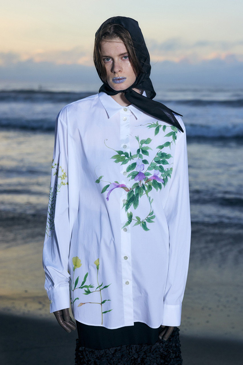 ENFOLD(エンフォルド)｜Seaside plants SH/シャツ/ホワイト の