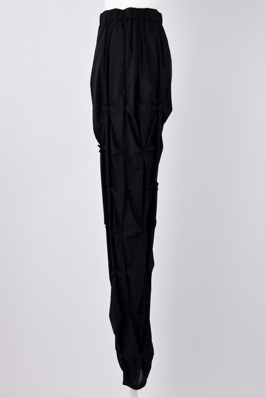 ENFOLD(エンフォルド)｜DIAMOND-TUCK PANTS/パンツ/ブラック の通販