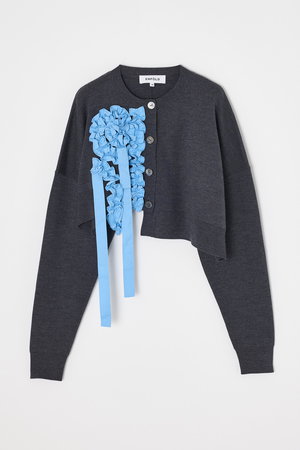 エンフォルド/ENFOLDのFRILL DECO CARDIGAN