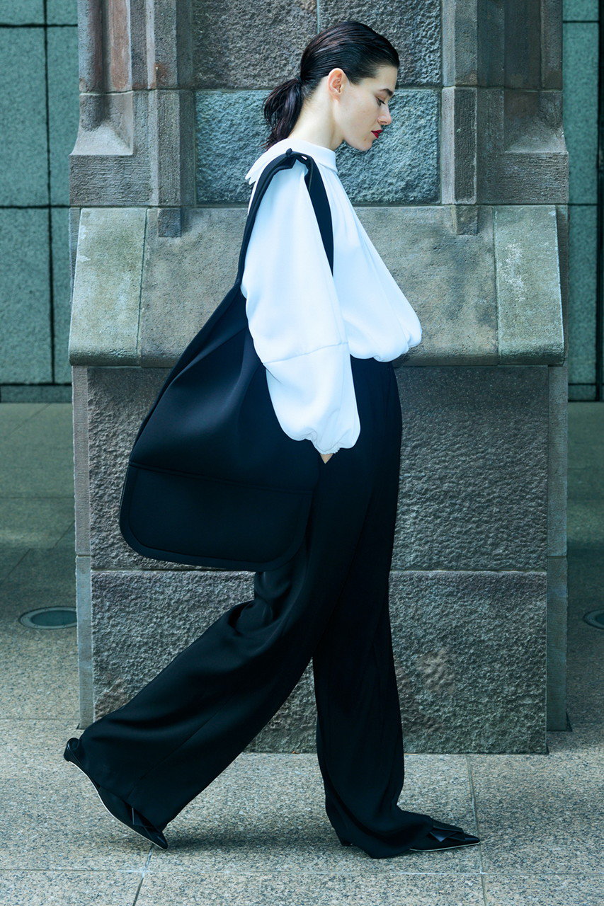 ENFOLD(エンフォルド)｜CENTER-PRESS STRAIGHT-PANTS/ブラック の通販