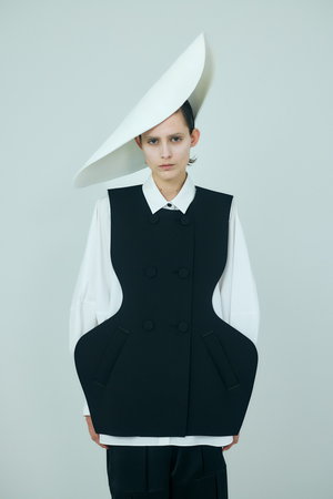 エンフォルド/ENFOLDのSHAPE VEST(110800/110806)