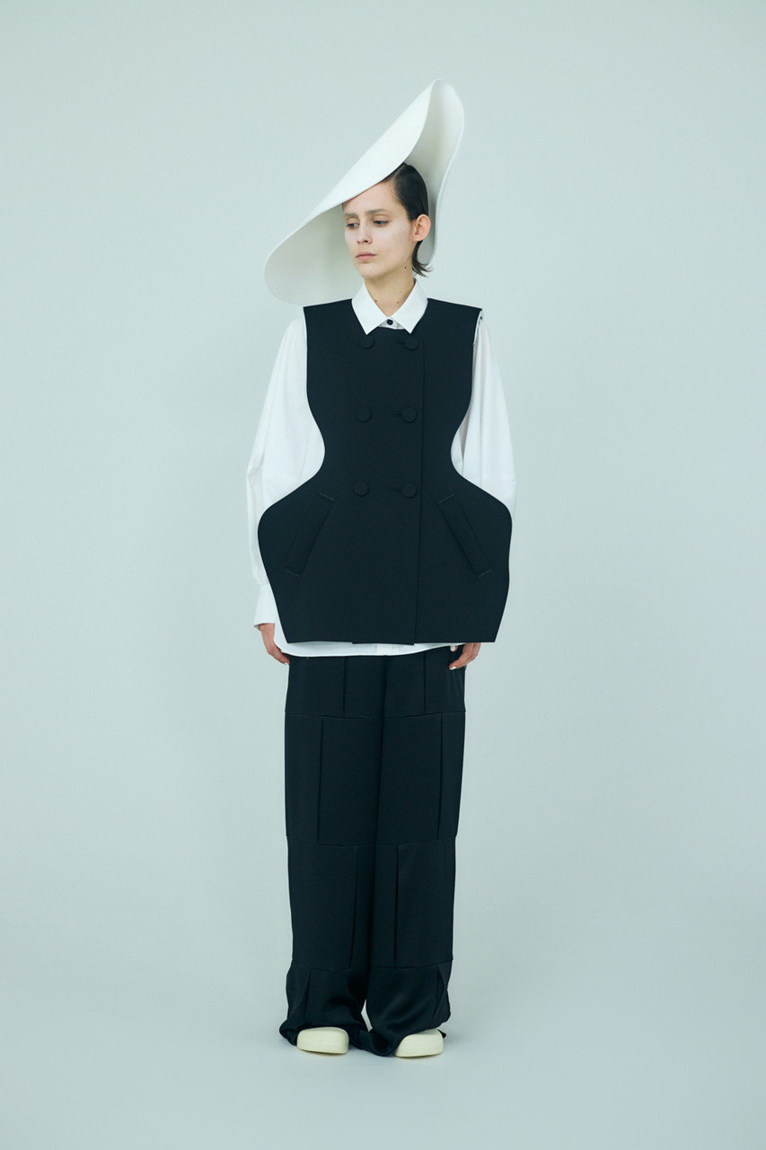 エンフォルドenfoldベストブラックサンプル ENFOLD(エンフォルド)｜SHAPE VEST/ブラック の通販｜ELLESHOP・(エル