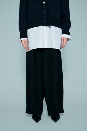 エンフォルド/ENFOLDの【3/20 12:00販売開始】TUCK-HEM WIDE-COCOON PAN(110600/110601)