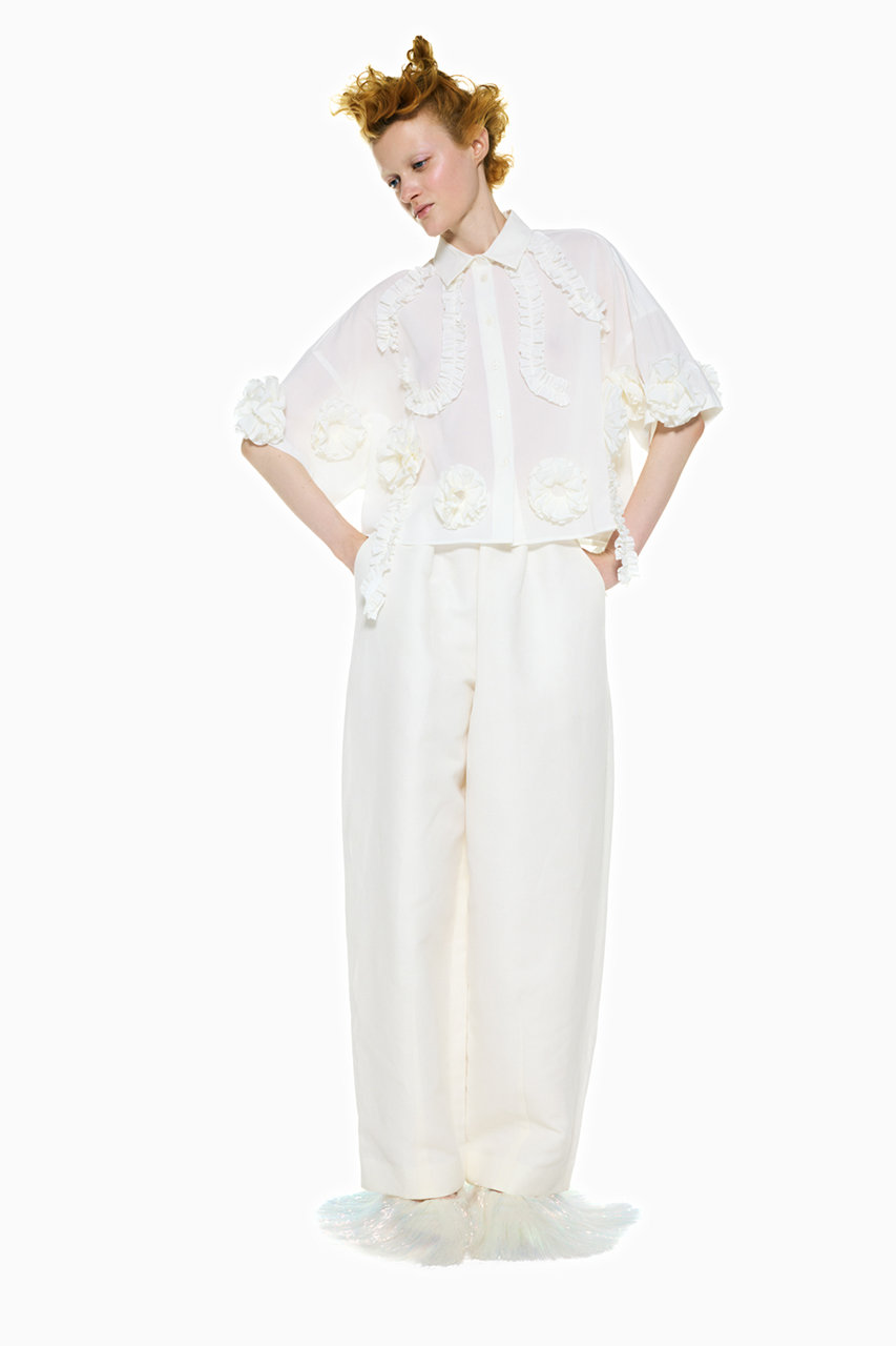 ENFOLD(エンフォルド)｜FRILL-BODY SHIRT/ホワイト の通販｜ELLESHOP