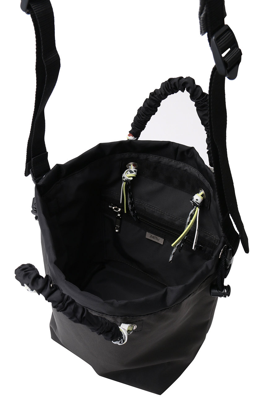 【美品】Zattu ナイロン 縦型2WAYスモールバッグ 黒【IYO-LQ】 美品】Zattu ナイロン 縦型2WAYスモールバッグ 黒【IYO-LQ