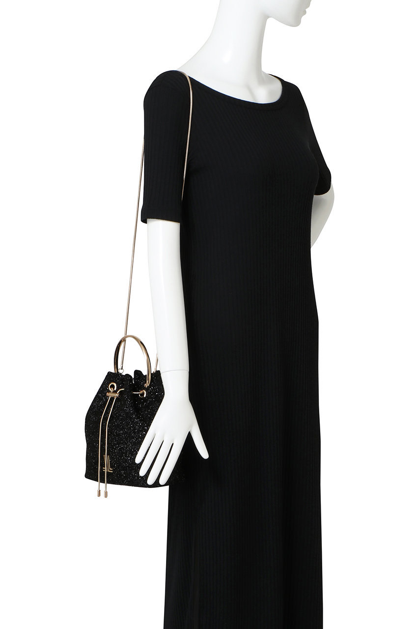 【新品】ELLIE オフショルダートップス　ブラック 新品】ELLIE オフショルダートップス ブラック ellie オフショルダー