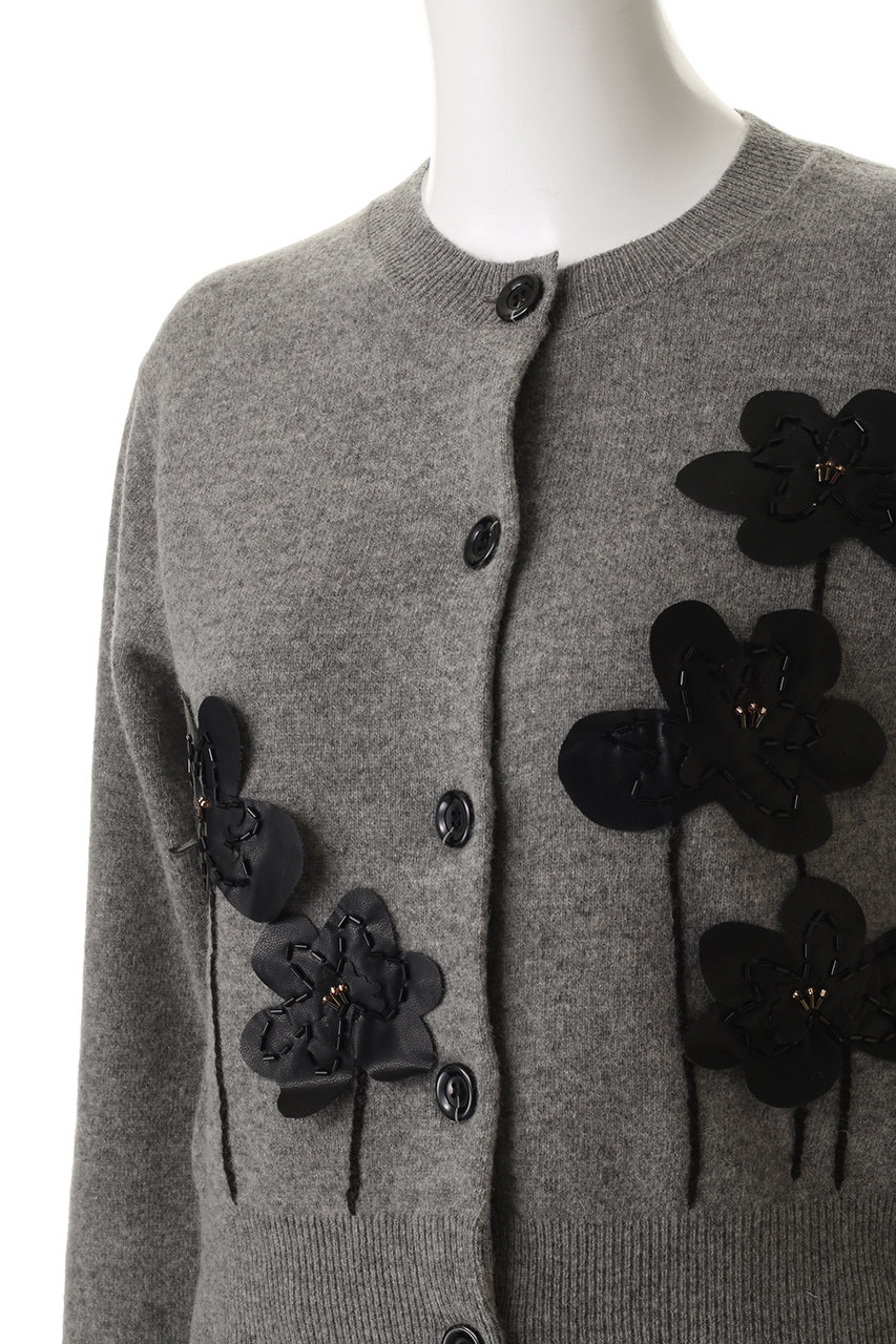 新品タグ付き！ランバンオンブルー刺繍パールカーディガン 38 クルーネックニットカーディガン|LANVIN en Bleu | LANVIN en Bleu