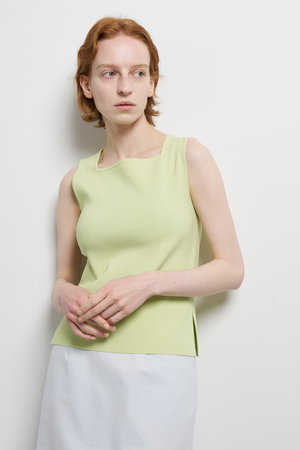 ランバン オン ブルー/LANVIN en Bleuのスクエアネックノースリーブニット(110300/110301)