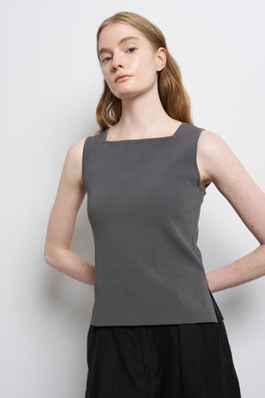 ランバン オン ブルー/LANVIN en Bleuのスクエアネックノースリーブニット(110300/110301)