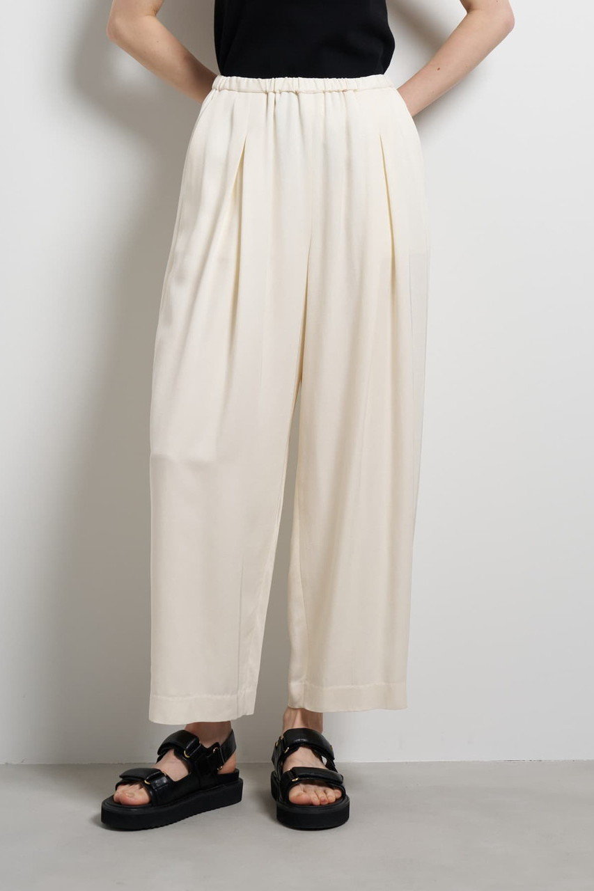 ランバン オン ブルー/LANVIN en Bleuの【予約販売】ツイルタックカーブパンツ(オフ/3656415)