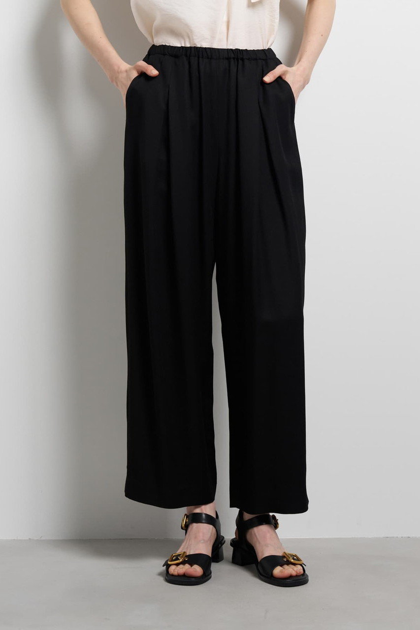 ランバン オン ブルー/LANVIN en Bleuの【予約販売】ツイルタックカーブパンツ(ブラック/3656415)