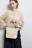 ペルフォレ パンチングショルダーバッグ