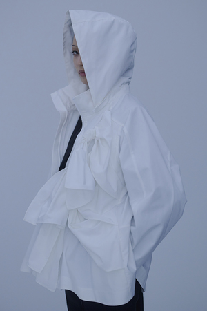 【Chika Kisada】BOWジップアップフーディー