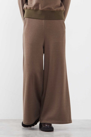 プレインピープル/PLAIN PEOPLEのキュプラコットンフレアワイドパンツ(110600/110601)