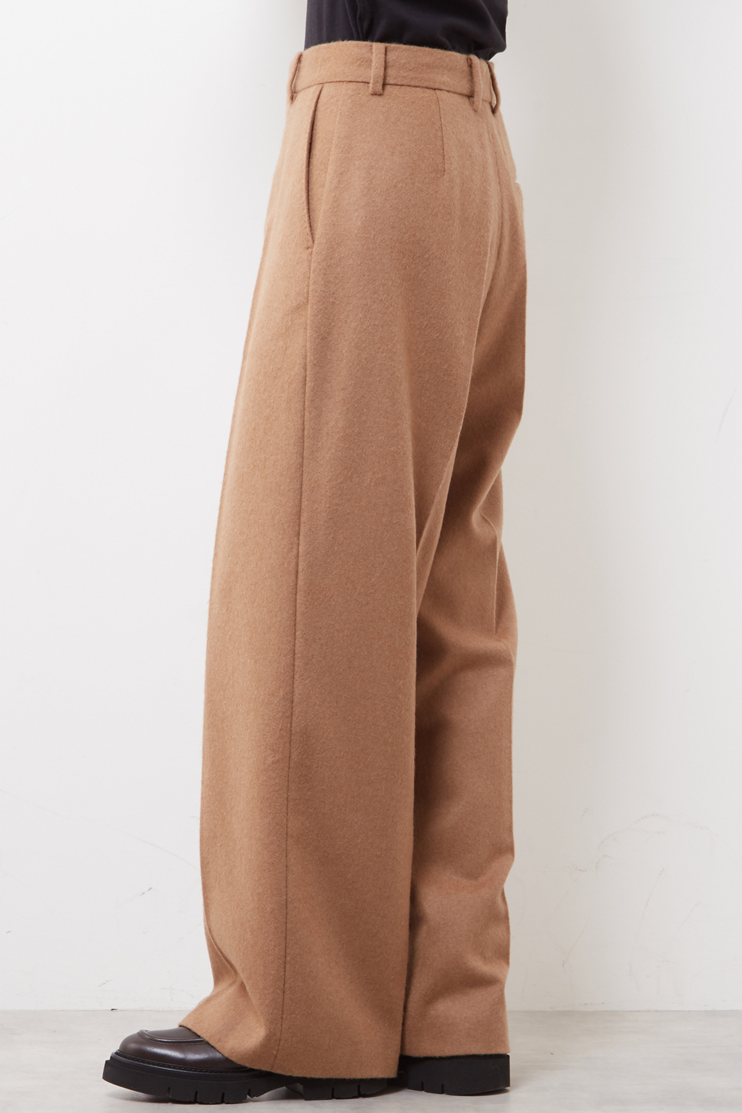 PLAIN PEOPLE(プレインピープル)｜ベビーキャメルマーベルトパンツ