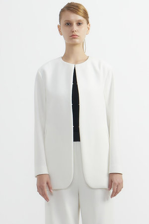 プレインピープル/PLAIN PEOPLEのブークレーダンボールノーカラージャケット(110800/110801)