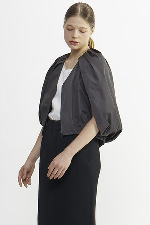 プレインピープル/PLAIN PEOPLEのマイクロ強撚ストレッチツイルジャケット(110800/110801)