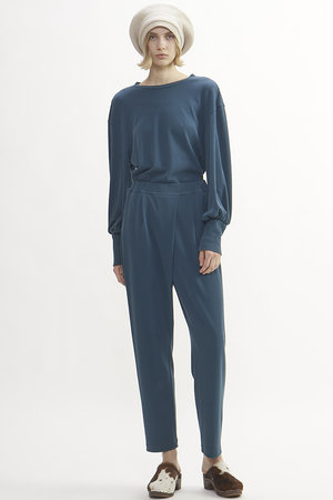 プレインピープル/PLAIN PEOPLEの強撚ハイウェットポンチフロントタックテーパードパンツ(110600/110601)