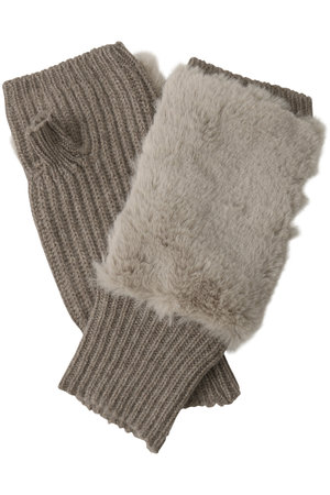 ニット×フェイクファーフィンガーレスグローブ