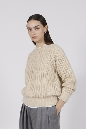 バトナー/BATONERのチャンキー フラッフィー シグネチャー クルーネック(110300/110301)