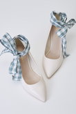 ギンガムリボン付きパンプス
