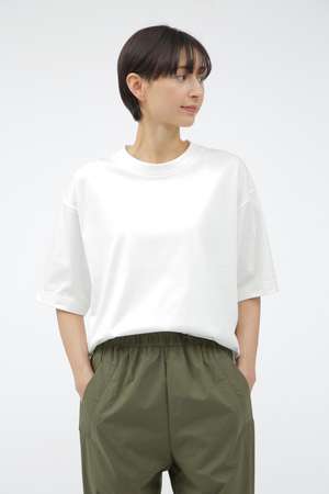 マーガレット・ハウエル/MARGARET HOWELLのCOTTON POLYESTER JERSEY TOP(110100/110102)