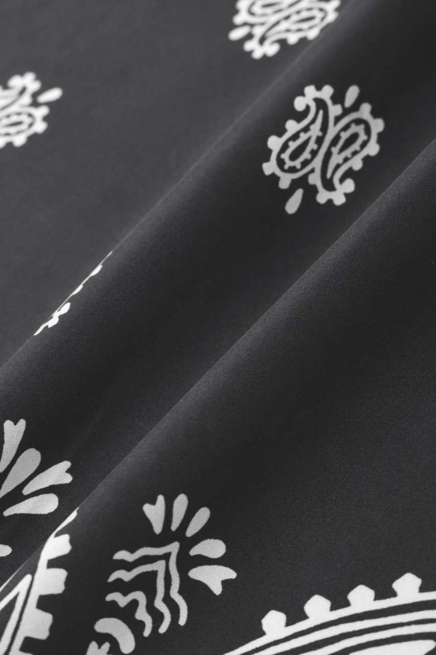 MARGARET HOWELL(マーガレット・ハウエル)｜GRAPHIC BANDANA SCARF