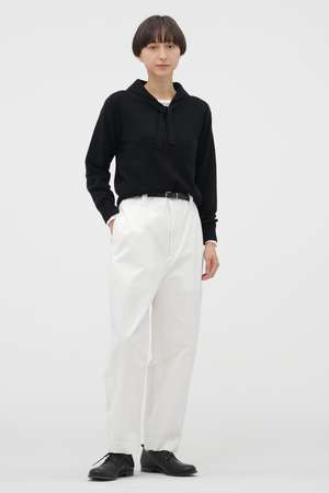 マーガレット・ハウエル/MARGARET HOWELLのCOTTON DRILL TROUSERS(110600/110601)