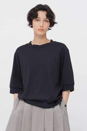 マーガレット・ハウエル/MARGARET HOWELLのTWIST COTTON JERSEY TOP(110100/110102)