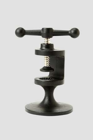 マーガレット・ハウエル/MARGARET HOWELLのROBERT WELCH NUT CRACKER(510200/510208)