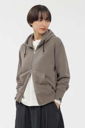 マーガレット・ハウエル/MARGARET HOWELLのLIGHT LOOPBACK COTTON TOP(110100/110105)