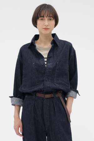 マーガレット・ハウエル/MARGARET HOWELLのCANTON LIGHT DENIM SHIRT(110400/110403)