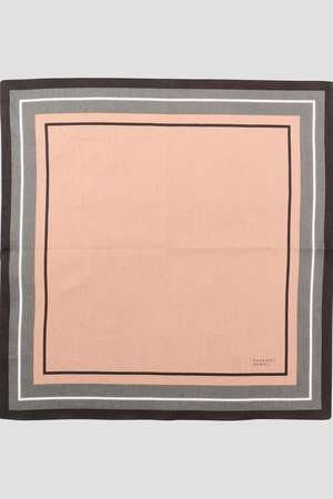 マーガレット・ハウエル/MARGARET HOWELLのFRAME HANKY(140100/140103)