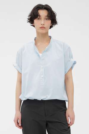 マーガレット・ハウエル/MARGARET HOWELLのYARN DYED COTTON POPLIN SHIRT(110400/110402)